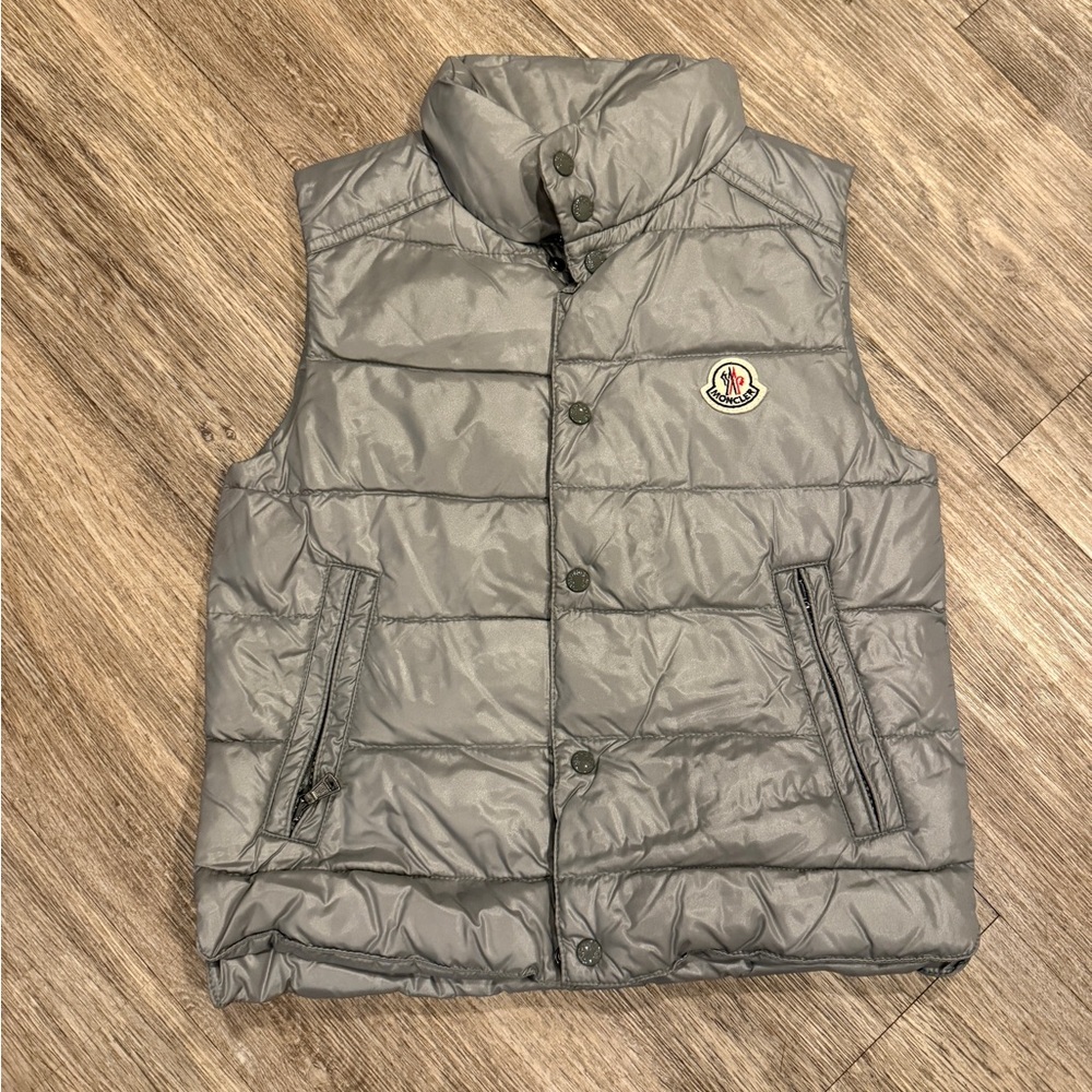 Moncler Silver-Grey Quilted Down Vest